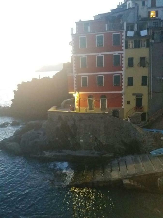 Ca'La Luna - In Centro Con Terrazza Riomaggiore Ngoại thất bức ảnh